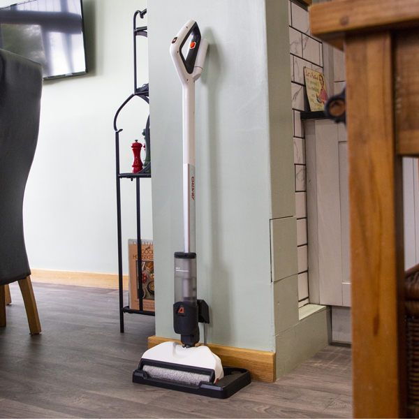 Yard Force AMIRO LW F28 Cordless Hard Floor Cleaner