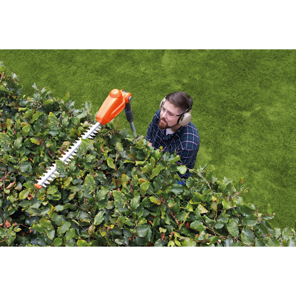 Flymo SabreCut XT 20V Li 50cm Cordless Long Reach Hedge Trimmer with Battery & Charger