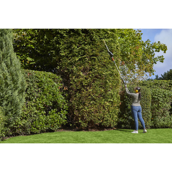 Flymo UltraCut Reach 420 42cm 18V Cordless Long Reach Hedge Trimmer with P4A Battery & Charger